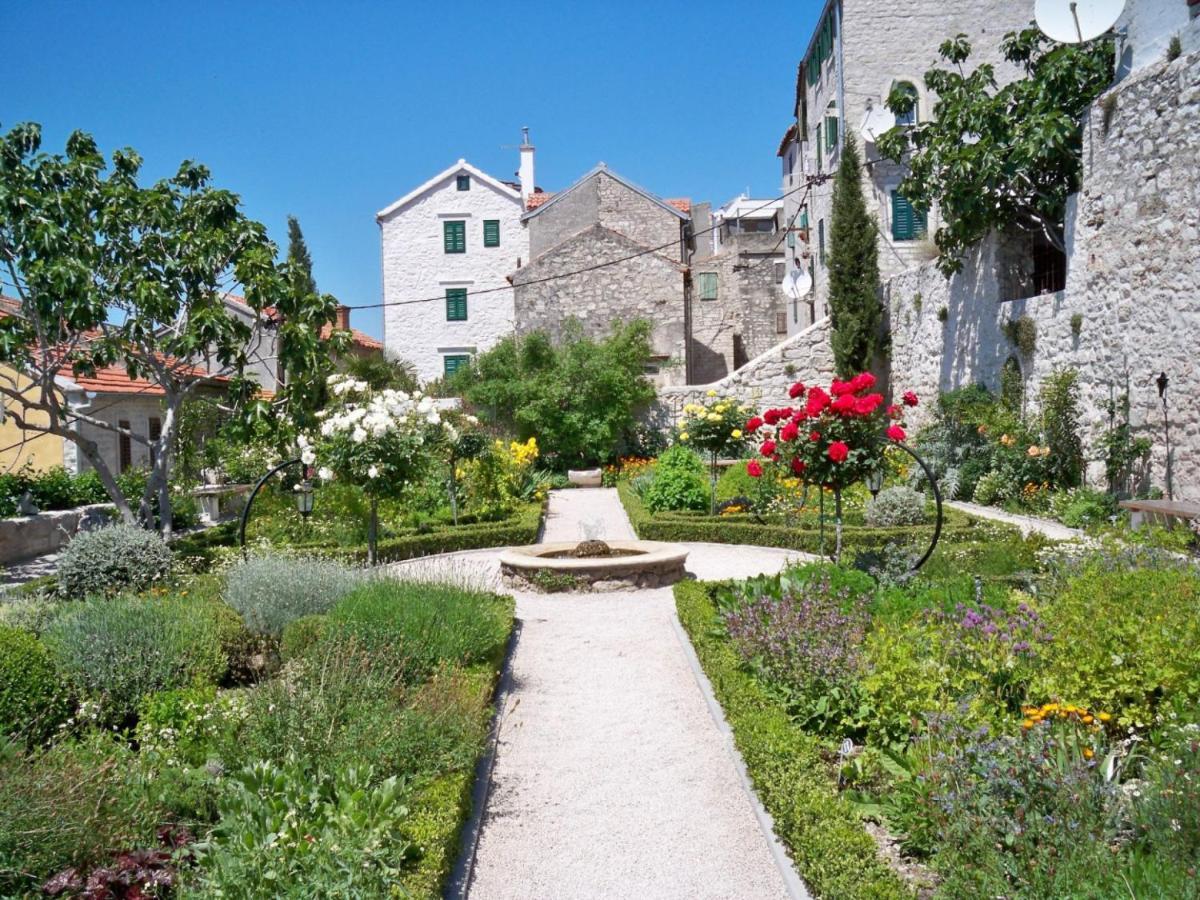 N & D Apartment Šibenik Екстериор снимка
